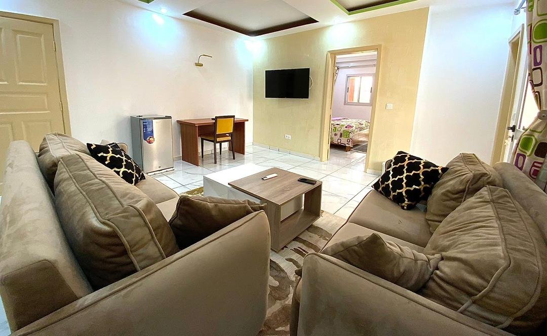 Suite Salon — Yamoussoukro